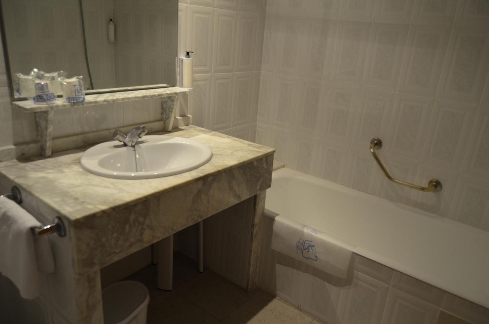 Hostal Blayet Valencia Ngoại thất bức ảnh